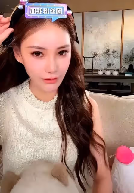 馬筱梅直播眼中含淚，感謝粉絲一路相隨，懶理黑粉與樂樂配合默契