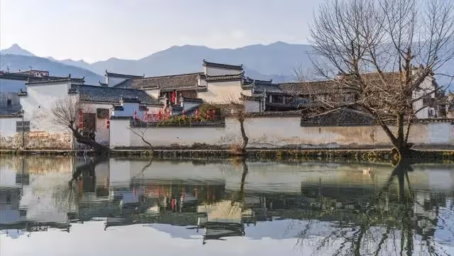 在女兒家帶娃6年，女婿給3000親家母給2000，臨走我把卡壓枕頭下