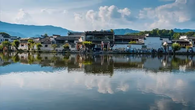 在女兒家帶娃6年，女婿給3000親家母給2000，臨走我把卡壓枕頭下