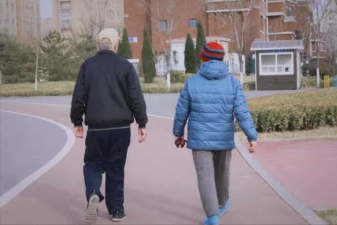 我發現當多大的官,領多高的退休金,子女沒穩定工作晚年照樣悲催