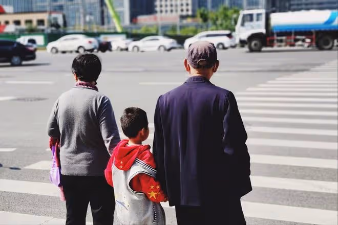 我62歲才明白:獨生女家庭,不能對女婿太好,終究是難養熟的外人