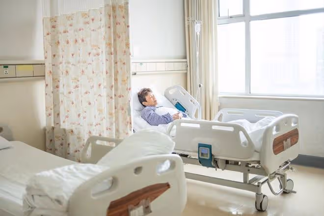 我62歲才明白：獨生女家庭，不能對女婿太好，終究是難養熟的外人