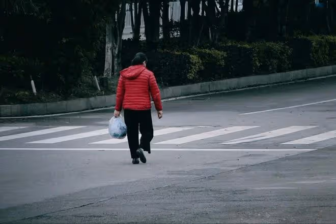 我62歲才明白：獨生女家庭，不能對女婿太好，終究是難養熟的外人