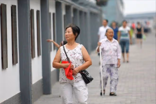 過來人的忠告:不到萬不得已,寧願出錢請人也別獨自伺候失能老人