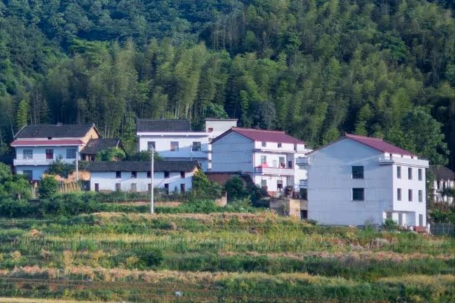 農村再好，我寧願在城裡買房，也不會花幾十萬回村建房給父母養老