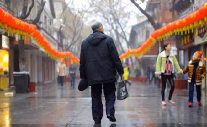除夕夜我給親孫1000紅包，給兩個外孫各3000，兒媳沒生氣還很贊成