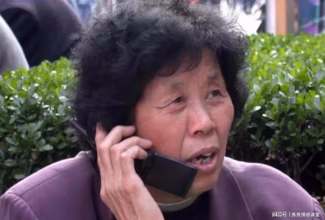 婆婆為照顧後老伴不伺候兒媳月子，老伴死後被趕出家門，兒子拒認