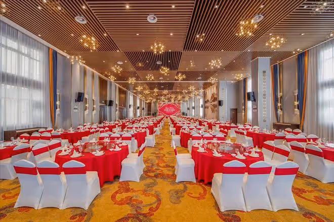 參加完表哥的婚禮後，我決定：未來結婚時，不辦婚宴不收份子錢