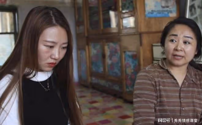 女兒冷血，弟弟借30萬還要借條，我罵她無情她卻說我偏心