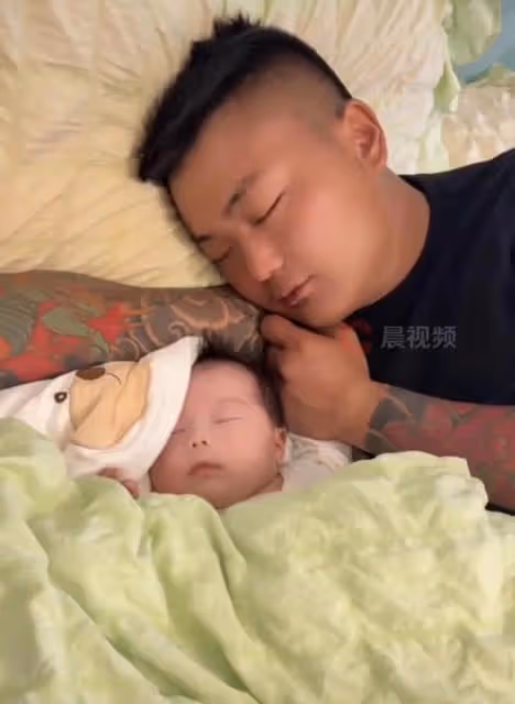 第三胎喜得千金，夫妻倆開心請十班嗩吶唱兩天，十萬個雞蛋免費發
