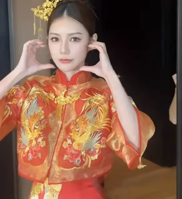 馬筱梅曬婚禮朋友視角,高清鏡頭下顏值依舊很高,直播已成常態化