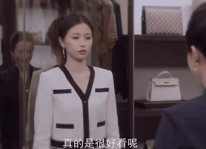 噓國王在冬眠衛枝是富二代嗎?家庭背景幾座礦?