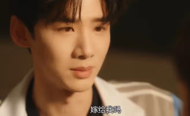 難哄溫以凡和桑延第幾集在一起,戀愛第一天對比求婚第一天