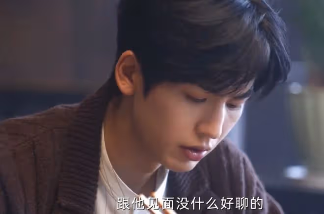 何蘇葉的家庭背景,教授外公,西醫爸,去世媽,被治癒的他