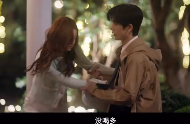 《愛你》大結局，桂花也是play的一環，何蘇葉有花堪折直須折