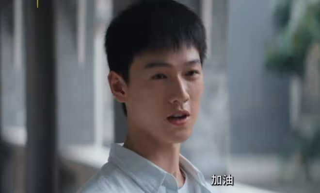 致1999年的自己原著肖涵官配,最後娶了陳末,初戀天長地久