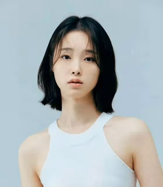 他最終承認與小16歲新女友戀情？
