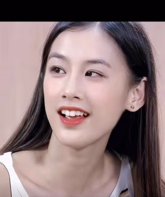 初戀曝光 賈乃亮為啥跟黃聖依分手追李小璐？她倆當年差距太大了