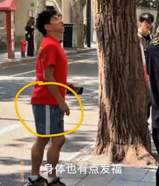 結婚十年，劉詩詩綁高馬尾像18歲姑娘吳奇隆個矮屁股大矮壯矮壯