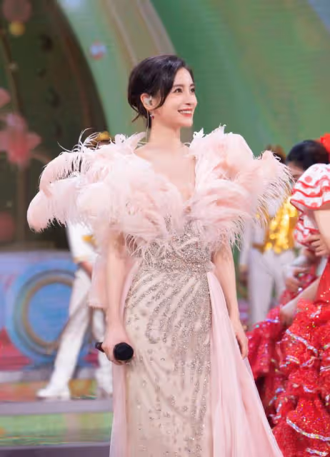 跟黃曉明離婚3年，baby被打回原形，郭德綱的話應驗了