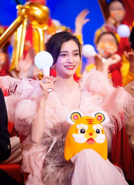 跟黃曉明離婚3年，baby被打回原形，郭德綱的話應驗了