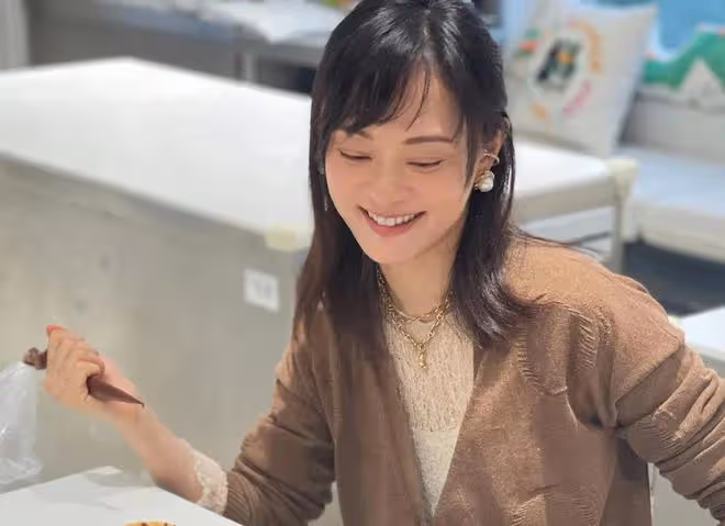 被傳移民英國孫儷發文了，網友說她是現實版的胡曼黎