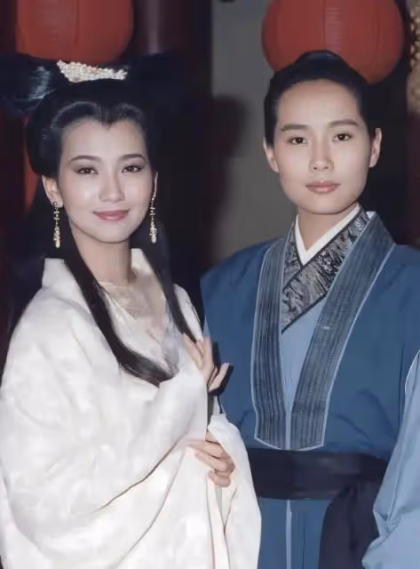 直到葉童主動退出《新白》巡演，周星馳說的那句話終於有人信了