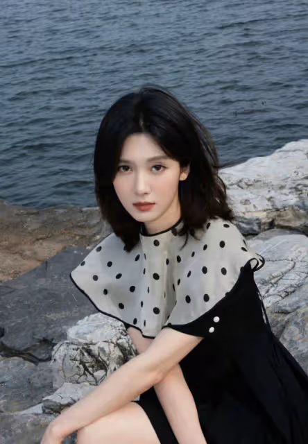 王子璇退出《她的瞳》劇組，因在浴室意外滑倒，導致舊疾復發