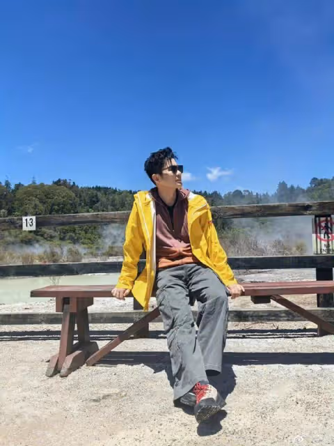 李晨曬哥斯拉labubu，評論區網友說這是大黑牛，並非黃牛
