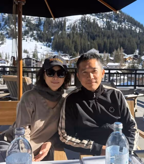 劉嘉玲夫婦和陳松伶夫婦秀恩愛，有人敷衍有人貌合神離好打臉