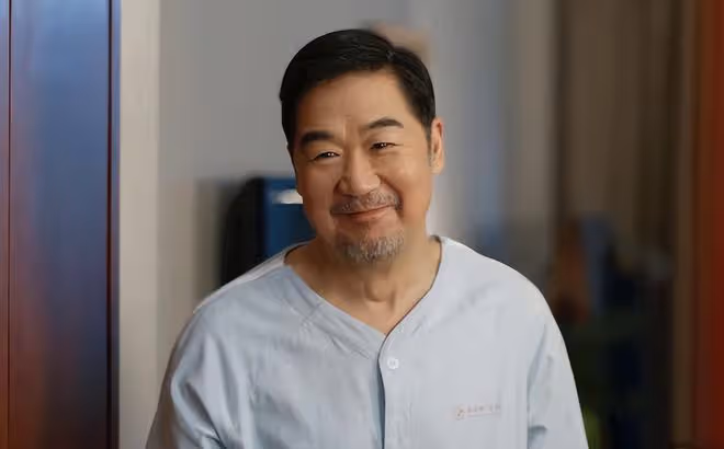 《我的後半生》張國立大火，張默曬國外奢靡生活，他終究為他買單