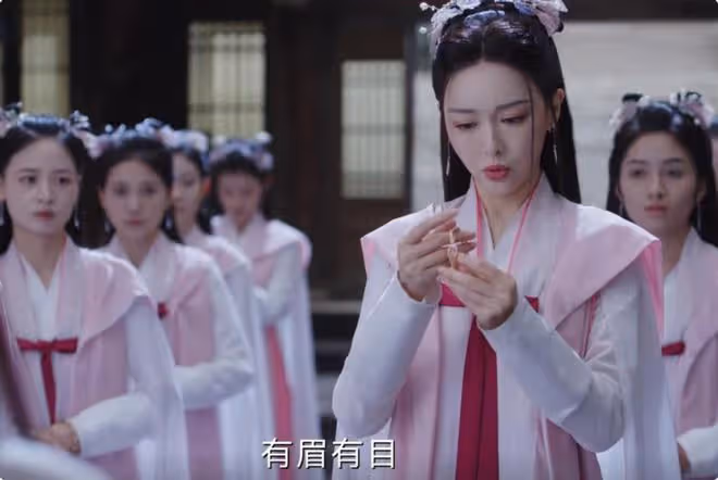42歲唐嫣演少女40歲李晟演媽媽，結果李晟看起來像女兒唐嫣像媽媽