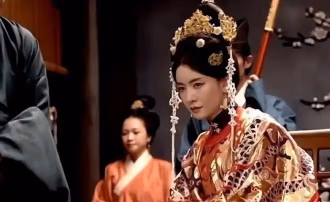 42歲唐嫣演少女40歲李晟演媽媽，結果李晟看起來像女兒唐嫣像媽媽