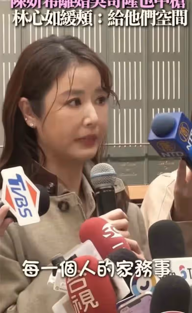 對比43歲宋慧喬比49歲林心如，網友悄悄放棄了減肥和婚姻