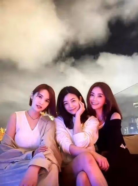 陳曉陳妍希離婚後首現身兩人狀態大不同，誰更受傷一目了然