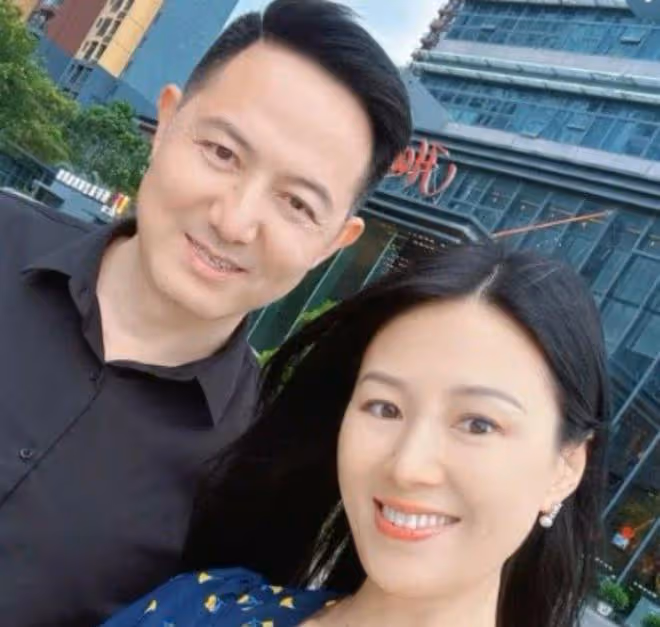 《巴啦啦小魔仙》凌媽凌爸時隔17年重聚，自曝1500元/天片酬