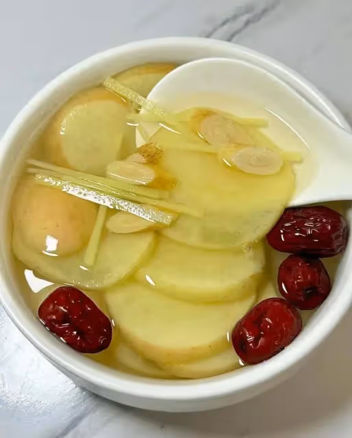 蘋果+黃芪+紅棗+生薑煮水，連喝3天全身輕鬆！