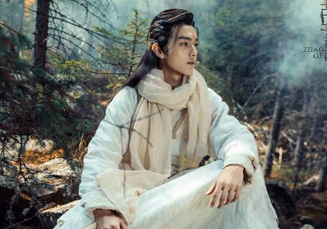 於正被壓8年的劇,投資3億,女主吳謹言,白鹿許凱當配,男主已涼