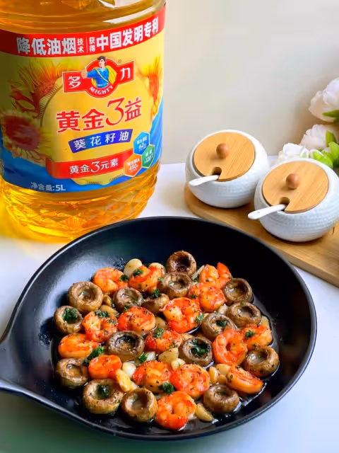想告訴全世界！蒜香口蘑蝦鮮美Q彈巨巨好吃‼️