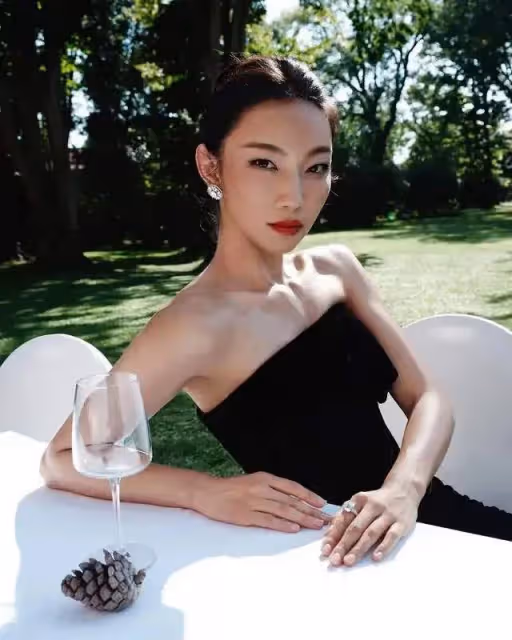 特權女星那爾那茜背後的資本，可不是你的小腦袋，可以想清楚的！