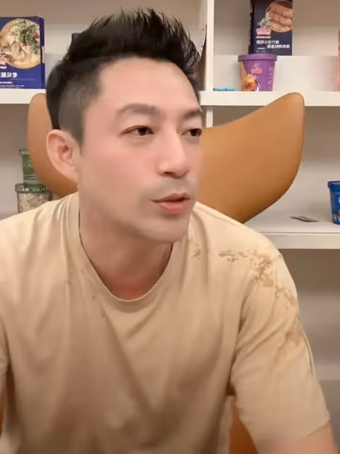 馬筱梅教玥兒彈鋼琴!汪小菲吹口哨伴奏!霖霖噴水!一家人好歡樂