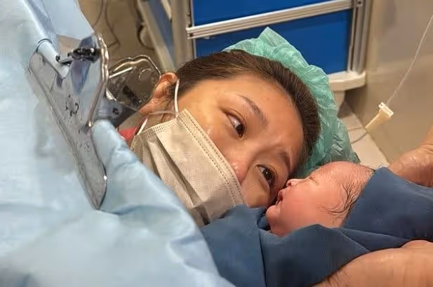 《黑澀會》米奇懷胎40周催生產下混血娃！淚眼吃全餐「一切都值得了」