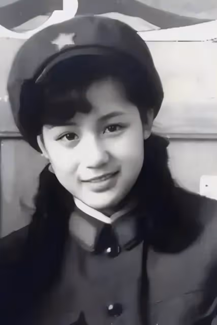 她長太美被導演「據為己有」,同居27年沒證沒娃,63歲不治身亡