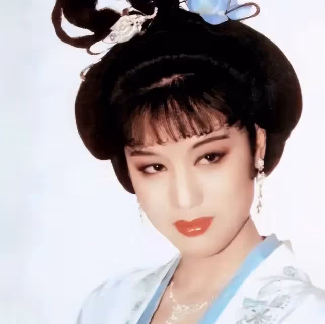 她長太美被導演「據為己有」,同居27年沒證沒娃,63歲不治身亡