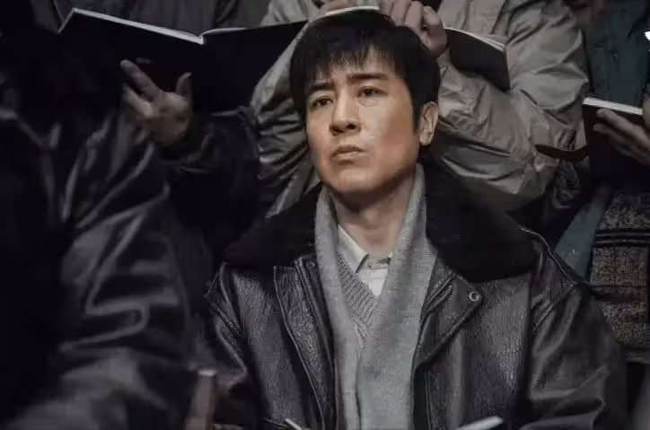 2025最能扛劇的8位男演員,郭京飛王鶴棣跌出前3,第1名竟然是他!