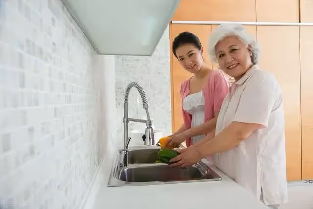 丈夫愛上了閨蜜，要和我離婚，婆婆出馬智斗閨蜜幫我挽救婚姻。