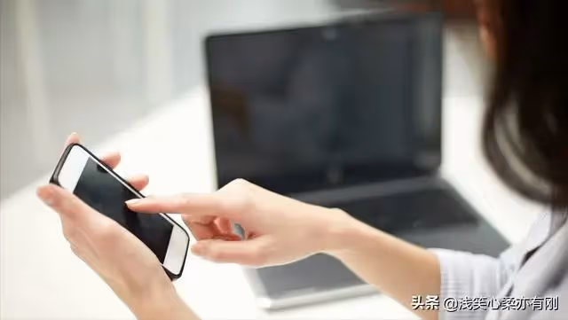 中年女人智斗女閨蜜，拒絕閨蜜插足自己的家庭，丈夫：有你真好。