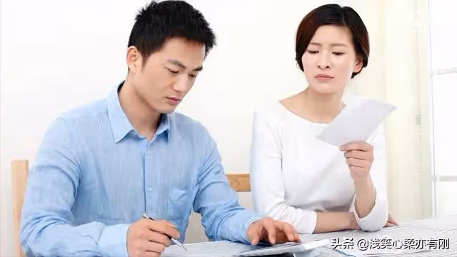 懷了男閨蜜的孩子，丈夫知道後很高興離婚，男閨蜜卻讓我生不如死。