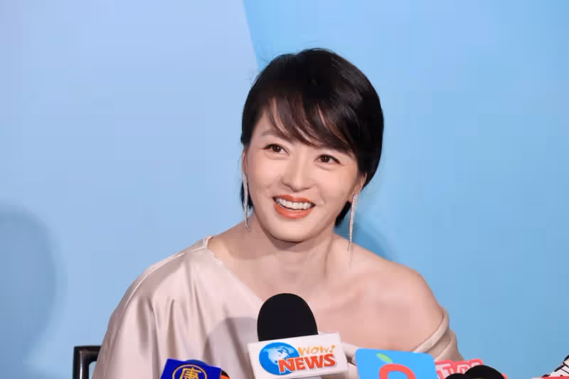 梁詠琪低調來台醫美被老公發現　放閃夫妻互動：妳美、我陪襯