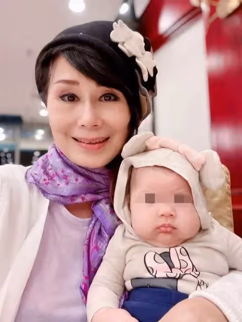 《家有嬌妻》爆紅!她替富商生兒育女「卻遭凈身出戶」消失數十年「73歲再露面」美到不像嬤